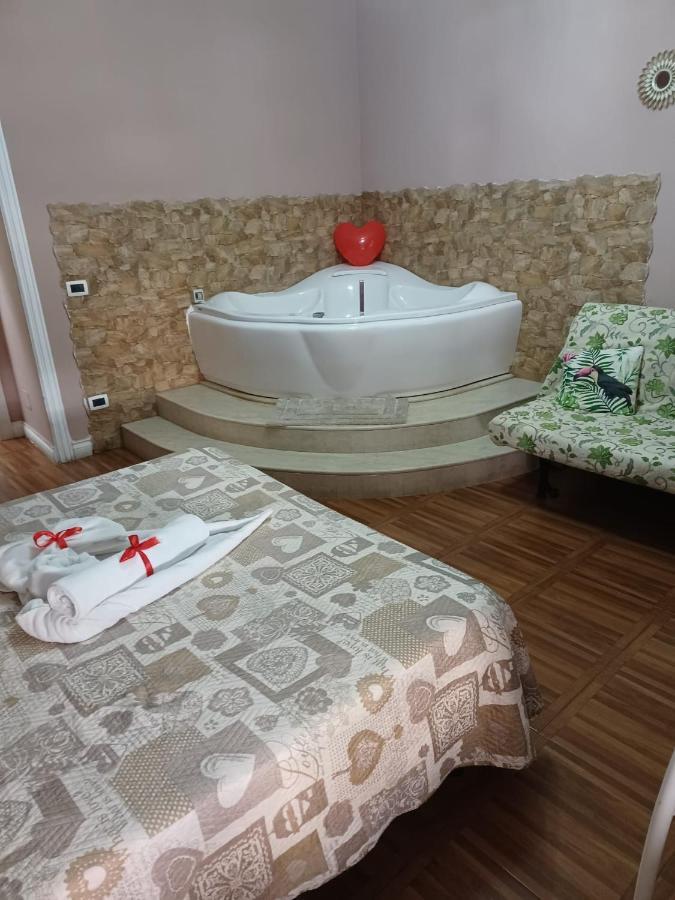 Ponte Di Chiaia Hotel Nápoly Kültér fotó