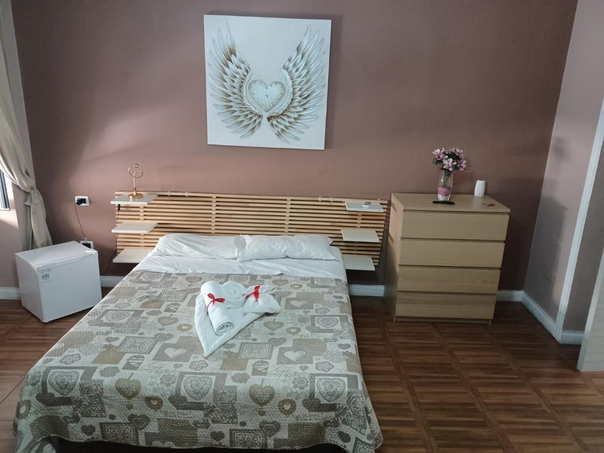 Ponte Di Chiaia Hotel Nápoly Kültér fotó