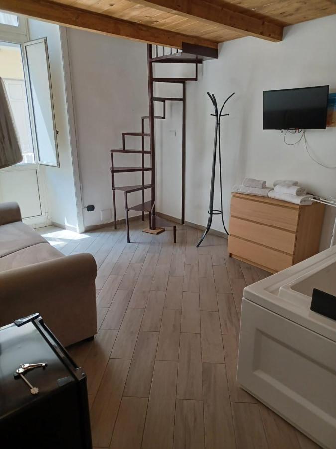 Ponte Di Chiaia Hotel Nápoly Kültér fotó