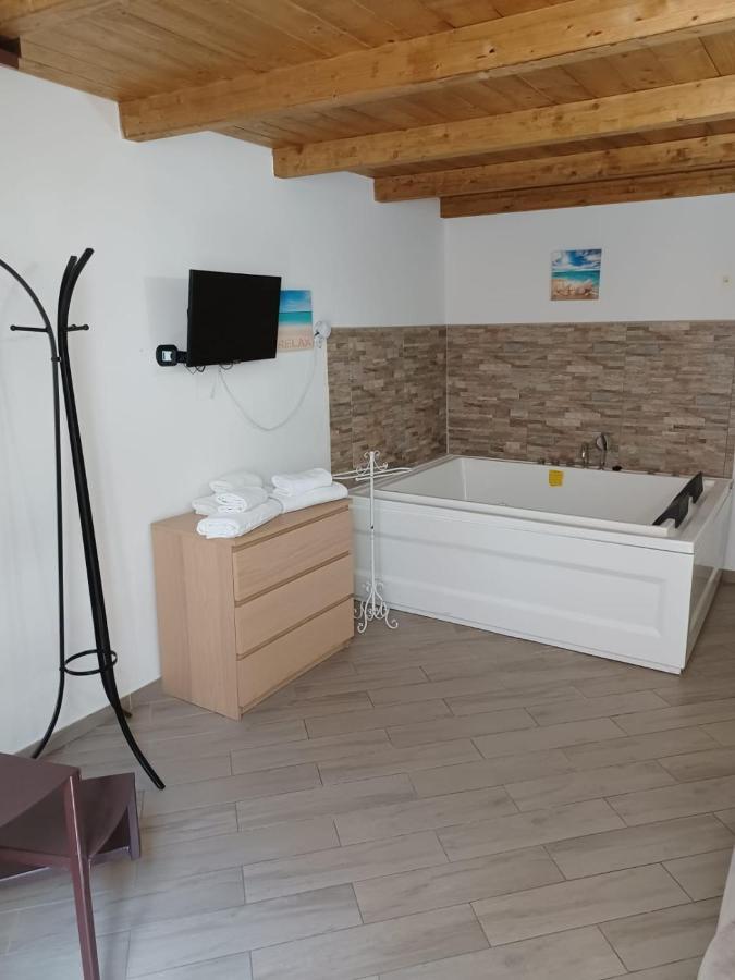 Ponte Di Chiaia Hotel Nápoly Kültér fotó