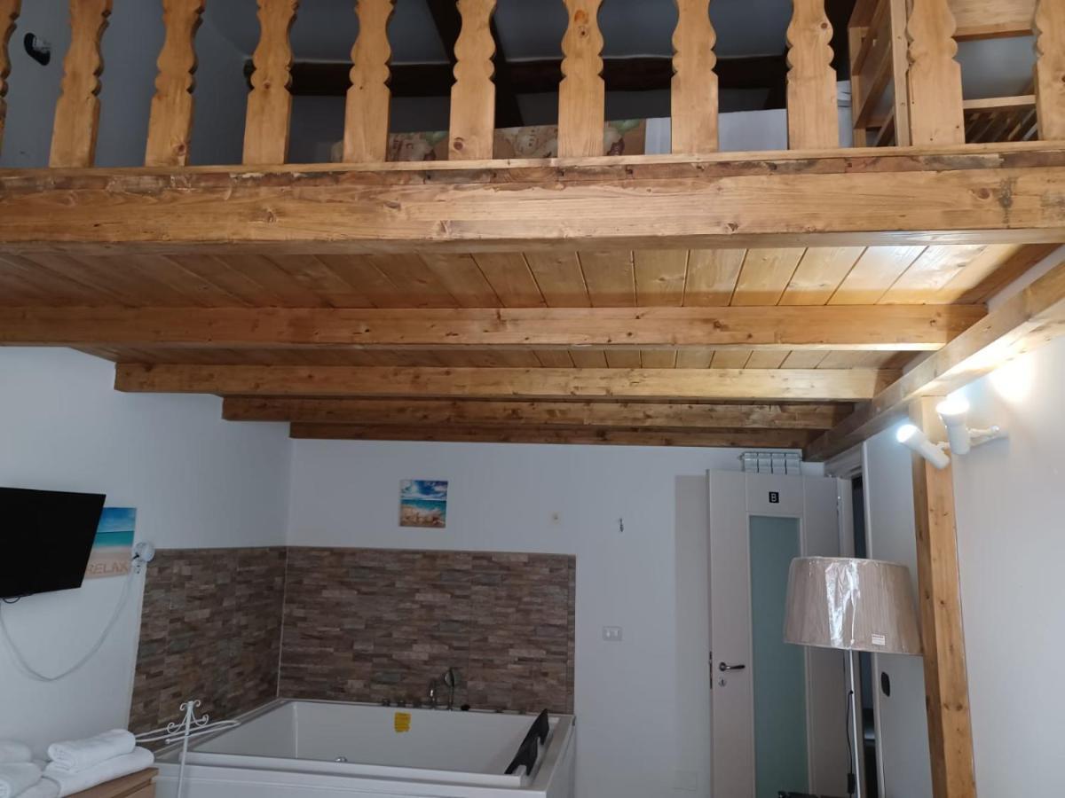 Ponte Di Chiaia Hotel Nápoly Kültér fotó