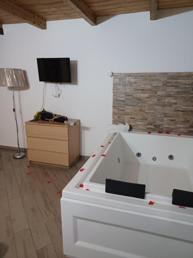 Ponte Di Chiaia Hotel Nápoly Kültér fotó