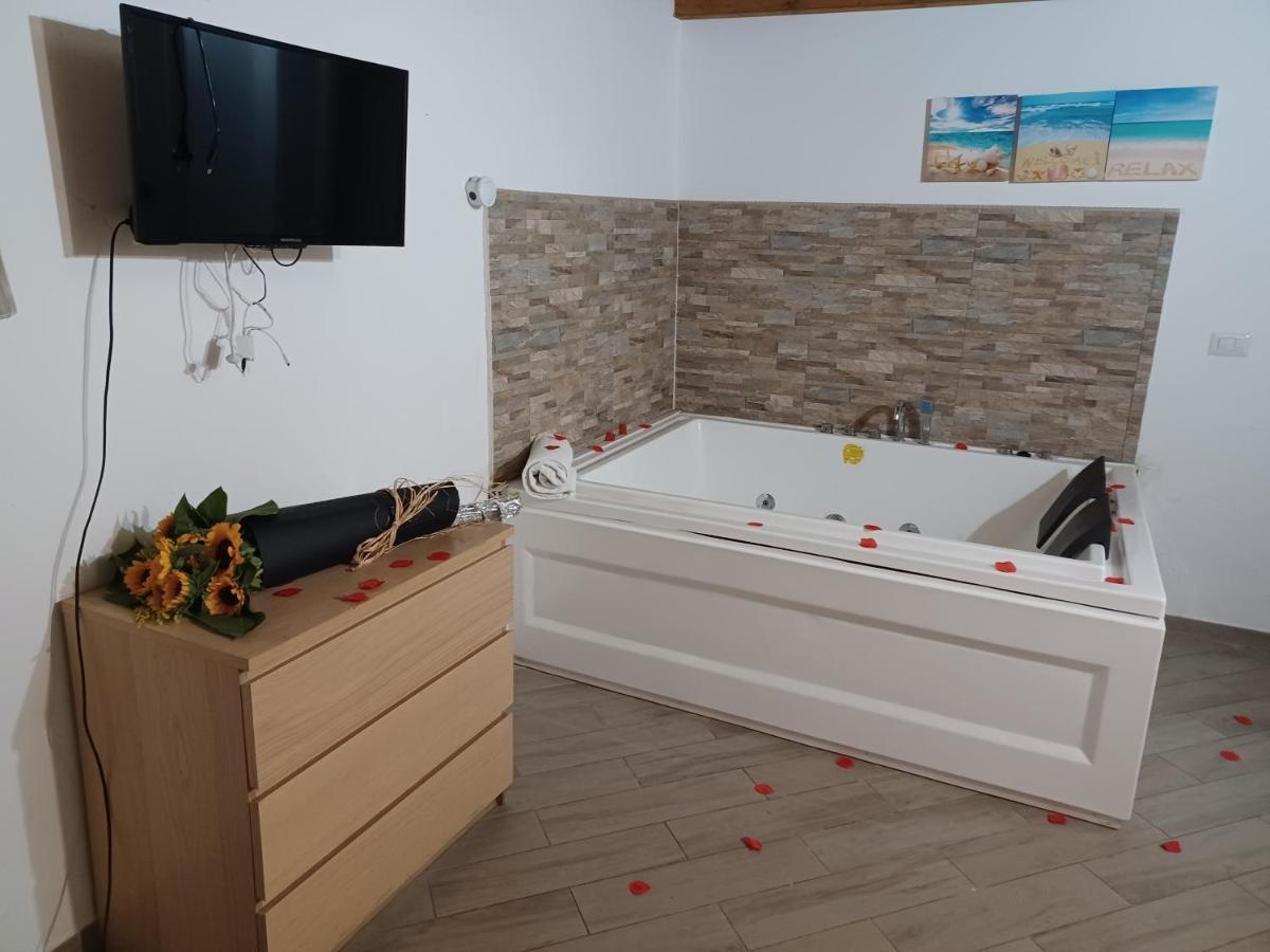 Ponte Di Chiaia Hotel Nápoly Kültér fotó