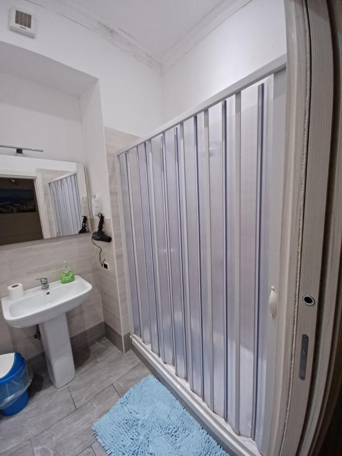 Ponte Di Chiaia Hotel Nápoly Kültér fotó
